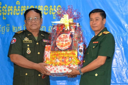 Huyện Dương Minh Châu, tỉnh Tây Ninh sơ kết công tác đối ngoại quốc phòng
