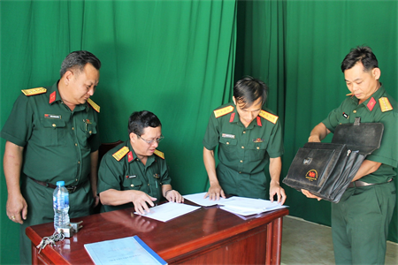 Quân khu 7 kiểm tra công tác kiểm kê vũ khí, trang bị kỹ thuật tại Bộ CHQS tỉnh Đồng Nai