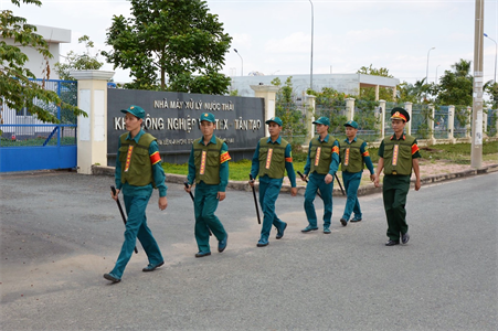 Xây dựng và sử dụng dân quân thường trực khu công nghiệp ở tỉnh Đồng Nai