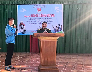 Ban Chỉ huy Quân sự huyện Di Linh tuyên truyền về biển đảo cho học sinh