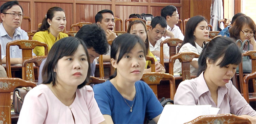 Thành phố Đồng Xoài, tỉnh Bình Phước gần 100 học viên tham gia bồi dưỡng kiến thức QPAN đối tượng 4