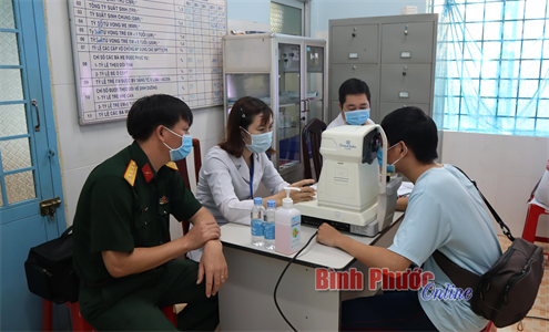 Kiểm tra công tác khám sức khỏe nghĩa vụ quân sự năm 2021 tại thành phố Đồng Xoài