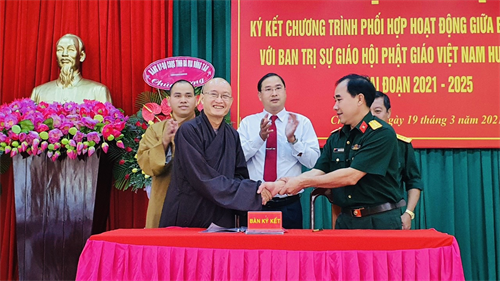 Ký kết chương trình phối hợp giữa Ban CHQS huyện với Ban Trị sự Giáo hội Phật giáo Việt Nam huyện Châu Đức, tỉnh BR - VT