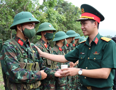 Đồng Nai tiếp sức mùa huấn luyện chiến sĩ mới tại Trung đoàn Đồng Nai