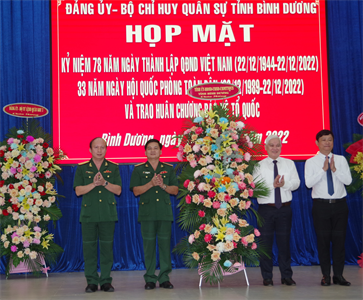 Đảng ủy, Bộ Chỉ huy Quân sự tỉnh Bình Dương họp mặt kỷ niệm 78 năm Ngày thành lập Quân đội Nhân dân Việt Nam