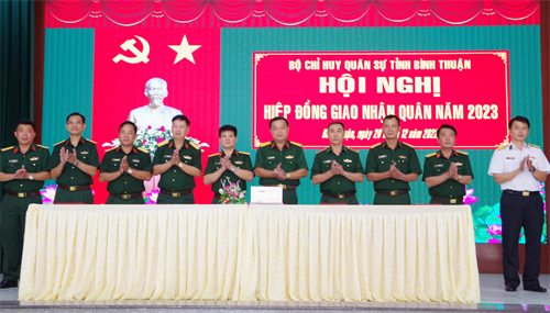 Tỉnh Bình Thuận hiệp đồng giao, nhận quân với các đơn vị Quân đội