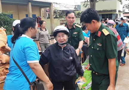 Ban CHQS thành phố Phan Thiết tổ chức “Phiên chợ Tết 0 đồng”