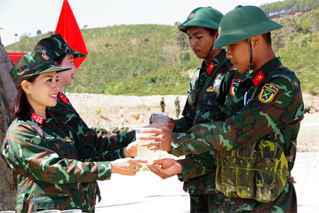 Bộ CHQS tỉnh Lâm Đồng “Tiếp sức mùa huấn luyện” năm 2023