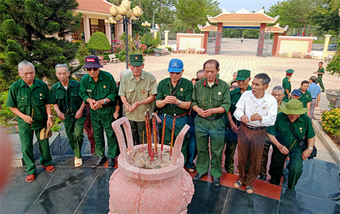 Cựu chiến binh Tiểu đoàn 242 thăm chiến trường xưa tại tỉnh Long An