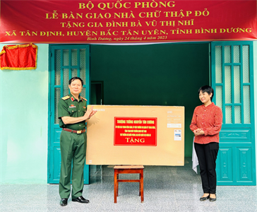 Bộ Quốc phòng bàn giao Nhà Chữ thập đỏ tại huyện Bắc Tân Uyên, tỉnh Bình Dương