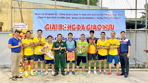 Đoàn cơ sở Quân sự thành phố Vũng Tàu giao hữu bóng đá