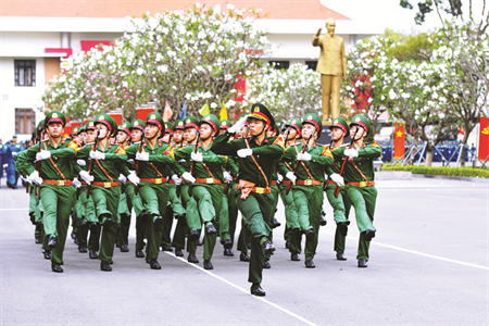 LLVT Thành phố Hồ Chí Minh anh hùng trong chiến đấu, vững mạnh trong bảo vệ Tổ quốc