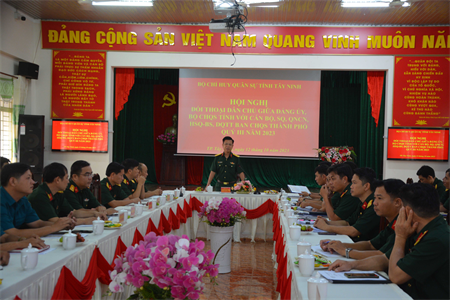 Bộ CHQS tỉnh Tây Ninh đối thoại dân chủ tại Ban CHQS thành phố Tây Ninh