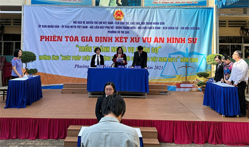 Tổ chức “Phiên tòa giả định” hưởng ứng Ngày Pháp luật nước Cộng hòa XHCN Việt Nam