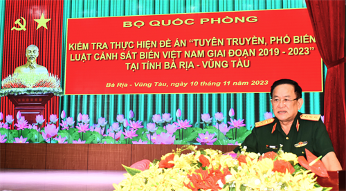 Thượng tướng Võ Minh Lương kiểm tra việc tuyên truyền Luật Cảnh sát biển tại Bà Rịa-Vũng Tàu