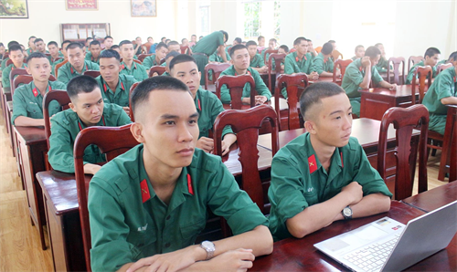 Đại đội 10, huyện Bù Đốp, tỉnh Bình Phước sinh hoạt Ngày pháp luật