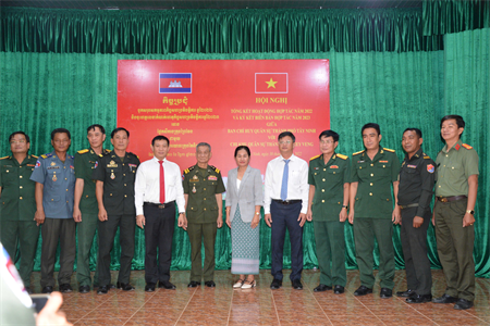 Tỉnh Tây Ninh thực hiện tốt công tác đối ngoại quốc phòng