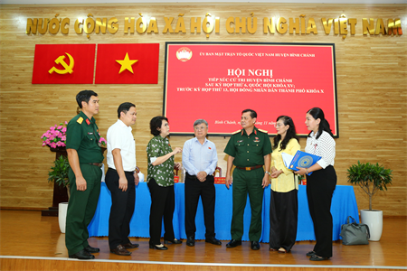 Thiếu tướng Đặng Văn Lẫm tiếp xúc cử tri Quận 6 và huyện Bình Chánh
