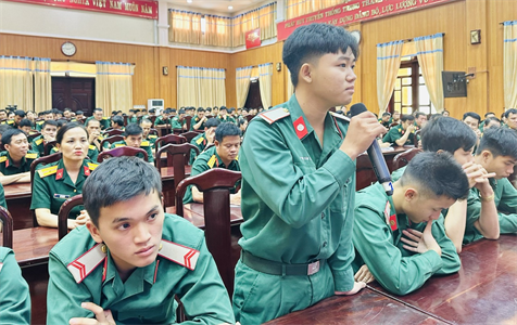 Bộ CHQS tỉnh Bà Rịa-Vũng Tàu đối thoại dân chủ với cán bộ, chiến sĩ