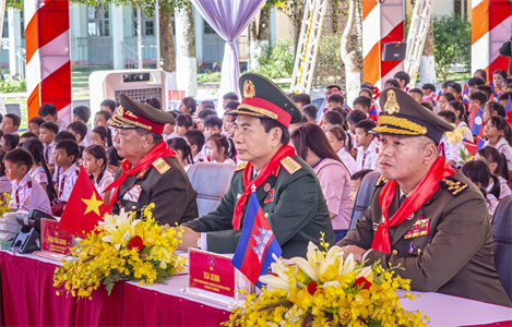 Tạo xung lực mới, thúc đẩy hợp tác giữa quân đội  ba nước Việt Nam - Lào - Campuchia