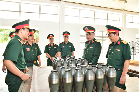 Thiếu tướng Đặng Văn Lẫm thăm, kiểm tra Kho K6