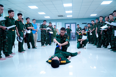 Bệnh viện Quân y 175 tập huấn tổ quân y cấp cứu đường không toàn quân