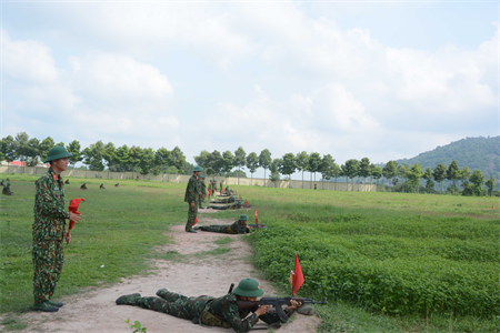 Chiến sĩ mới Trung đoàn 174, Bộ CHQS tỉnh Tây Ninh nỗ lực “về đích”
