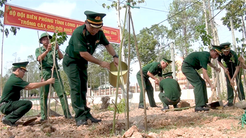 Bộ đội Biên phòng tỉnh Long An tổ chức phát động trồng cây đời đời nhớ ơn Bác Hồ