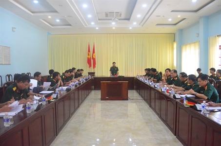 Bộ Tư lệnh Quân khu 7 kiểm tra nhiệm vụ quân sự Quốc phòng 6 tháng đầu năm 2017 tại Sư đoàn 302