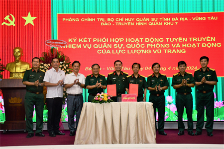 Phòng Chính trị, Bộ CHQS tỉnh Bà Rịa - Vũng Tàu và Báo Quân khu 7 ký kết chương trình phối hợp