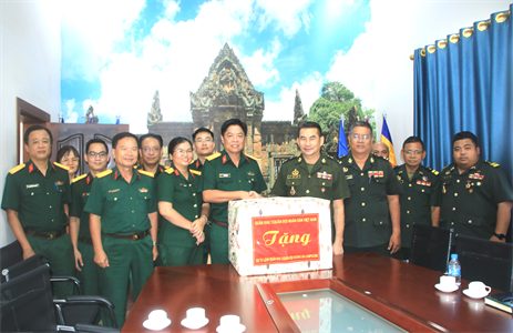Đoàn công tác Cục Hậu cần Quân khu 7 thăm Bộ Tư lệnh Quân khu 2, Quân đội Hoàng gia Campuchia