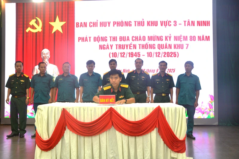 Ban Chỉ huy Phòng thủ khu vực 3 - Tân Ninh phát động thi đua cao điểm chào mừng 80 năm ngày truyền thống Quân khu 7