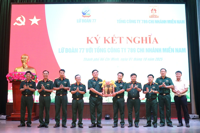 Lữ đoàn 77 ký kết kết nghĩa với Công ty 789 chi nhánh miền Nam
