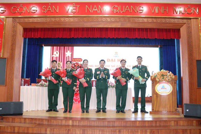 Công đoàn cơ sở Công ty Đông Hải đẩy mạnh thi đua "Lao động giỏi, lao động sáng tạo"
