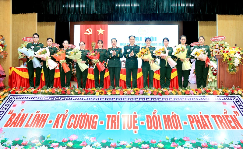 Phụ nữ Bộ Tham mưu Quân khu bản lĩnh kỷ cương, trí tuệ, đổi mới phát triển