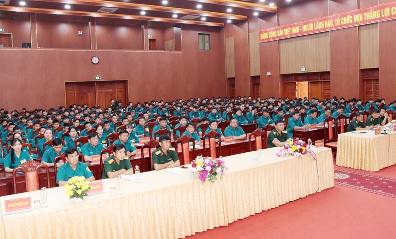 Ban chỉ huy Phòng thủ khu vực 2 - Phú Lợi khai mạc huấn luyện dân quân thường trực
