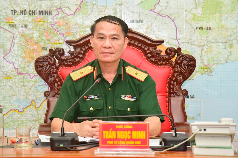 Thiếu tướng Trần Ngọc Minh nắm tình hình các dự án thuộc đất Quốc phòng