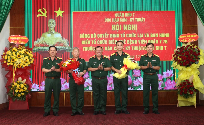 Công bố quyết định tổ chức lại Bệnh viện Quân y 7A, Bệnh viện Quân y 7B 