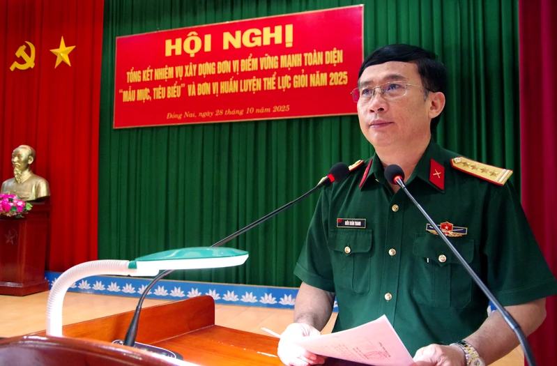 Sư đoàn 309 tổng kết xây dựng đơn vị điểm vững mạnh toàn diện “Mẫu mực, tiêu biểu” và huấn luyện thể lực giỏi