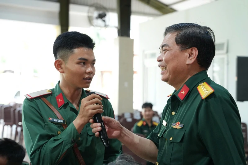 Trường Quân sự Quân khu tổ chức Hội nghị đối thoại dân chủ quý 3 năm 2025