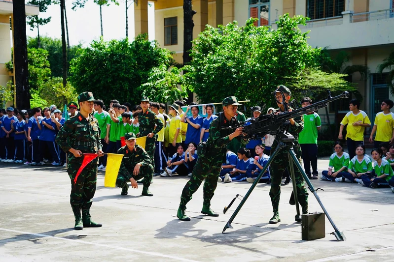 Lan tỏa tinh thần yêu nước thông qua hoạt động tham quan, trải nghiệm thực tế tại đơn vị
