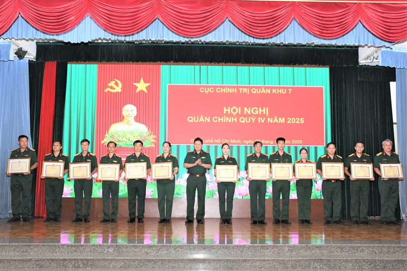 Cục Chính trị Quân khu hội nghị quân chính quý IV năm 2025