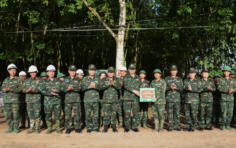 Lữ đoàn 25 phát huy vai trò nòng cốt xây dựng công trình quốc phòng, xây dựng khu vực phòng thủ vững chắc