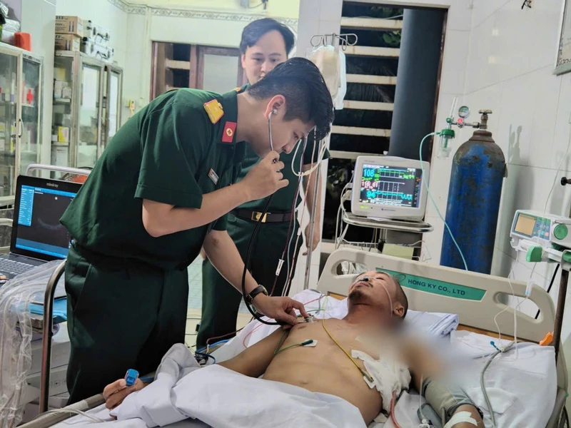 Bệnh viện 175: Lần đầu tiên phẫu thuật mở lồng ngực cấp cứu trên đảo Trường Sa