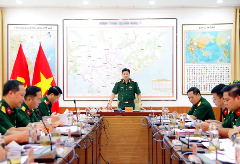 Thẩm định dự thảo Nghị quyết của Đảng ủy Quân khu lãnh đạo thực hiện nhiệm vụ quân sự, quốc phòng và xây dựng Đảng