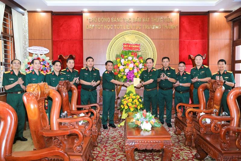 Bộ Tư lệnh Quân khu 7 chúc mừng Ngày Nhà giáo Việt Nam 20/11