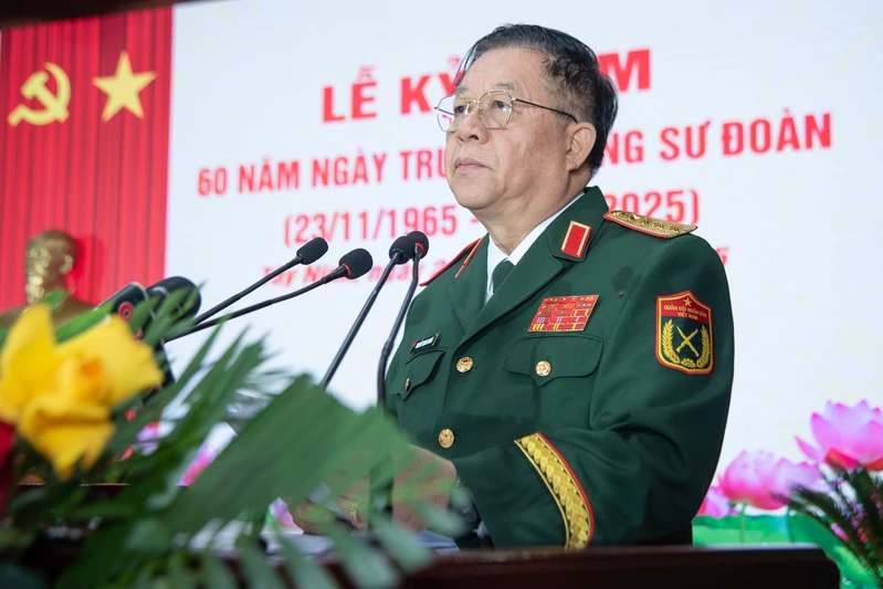 Sư đoàn 5 kỷ niệm 60 năm Ngày truyền thống