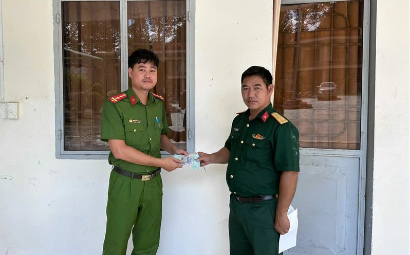 Thiếu tá QNCN Hà Thống Lĩnh: Nhặt được của rơi trả người đánh mất
