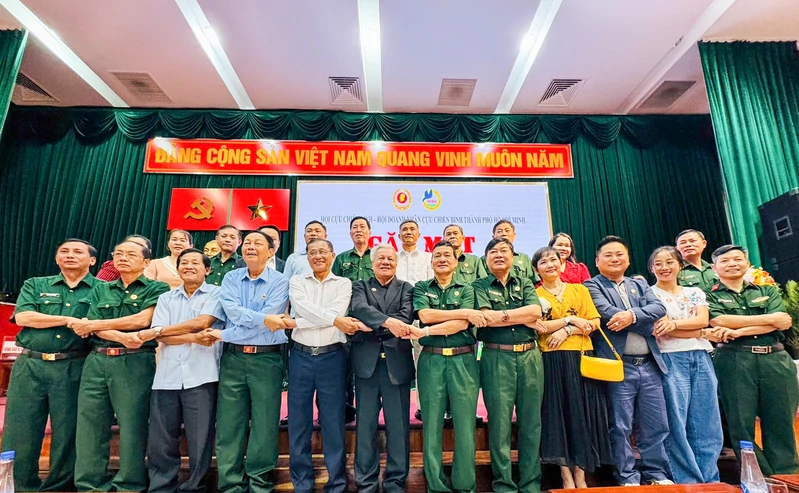 Hội Cựu chiến binh, Hội Doanh nghiệp, Doanh nhân CCB Thành phố Hồ Chí Minh gặp mặt kỷ niệm 81 năm Ngày Thành lập QĐND Việt Nam