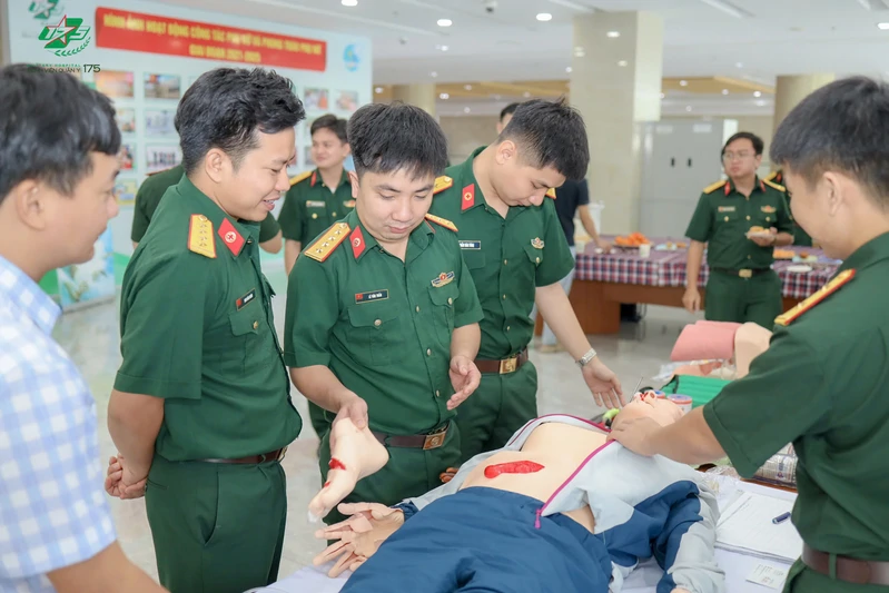 Bệnh viện Quân y 175 tập huấn cập nhật kiến thức cấp cứu chấn thương toàn quân năm 2025